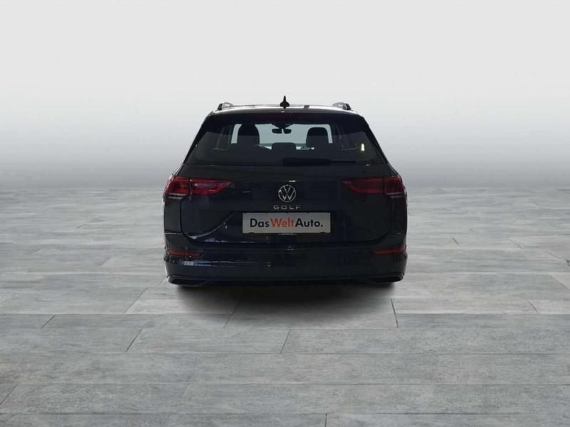 Gebraucht VW Golf VIII Life 116 PS (85 kW) 2022 Mittelgrau  normal Kombi