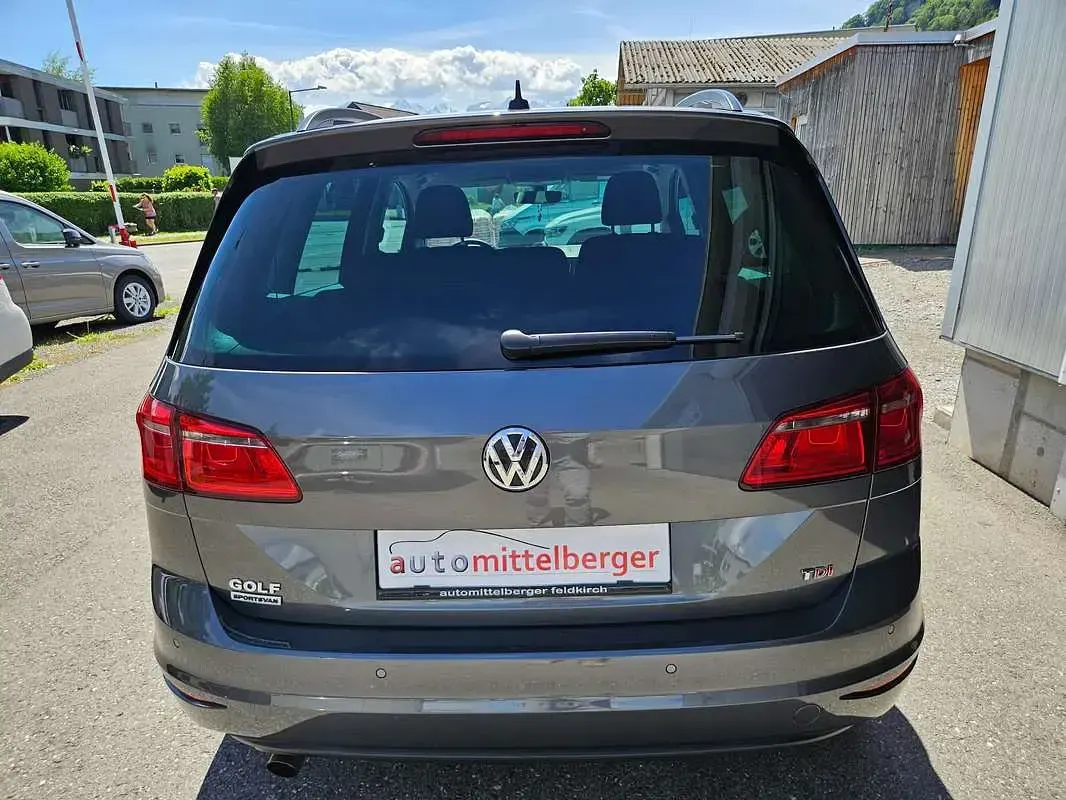 Gebraucht VW Golf Sportsvan Comfortline 116 PS (2017) in Feldkirch, AT ...