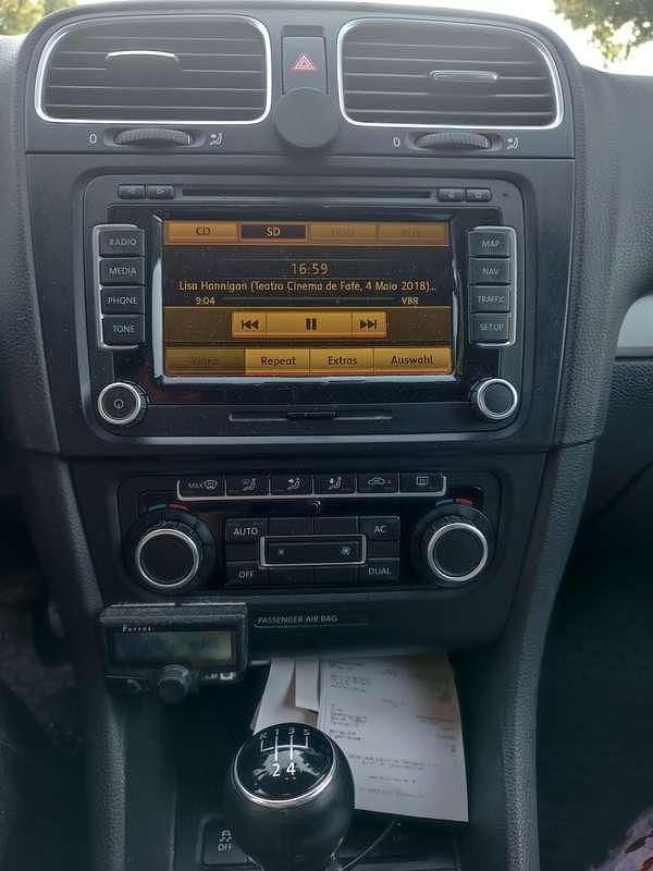 Gebraucht VW Golf VI Highline 105 PS (77 kW) 2010 Grau Kleinwagen