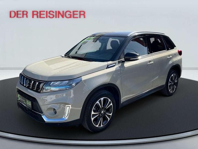 Gebraucht Suzuki Vitara 129 PS (94 kW) 2022 Beige SUV