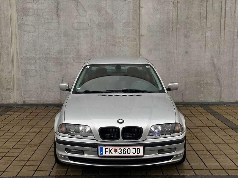 Gebraucht BMW 323 170 PS (125 kW) 1999 Silber Limousine