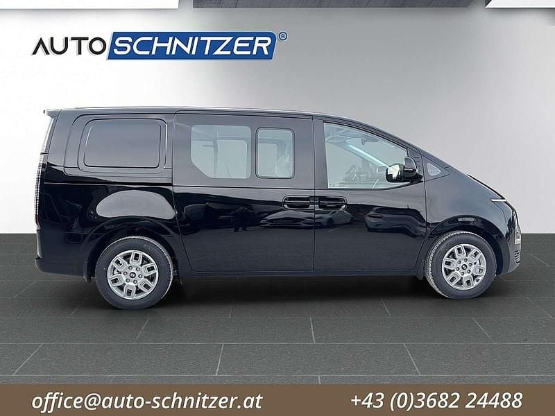 Neu Hyundai Staria 160 PS (117 kW) 2025 Schwarz Van / Kleinbus