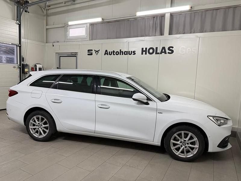 Gebraucht Seat Leon XCELLENCE 115 PS (84 kW) 2023 Weiss  metallic Kombi