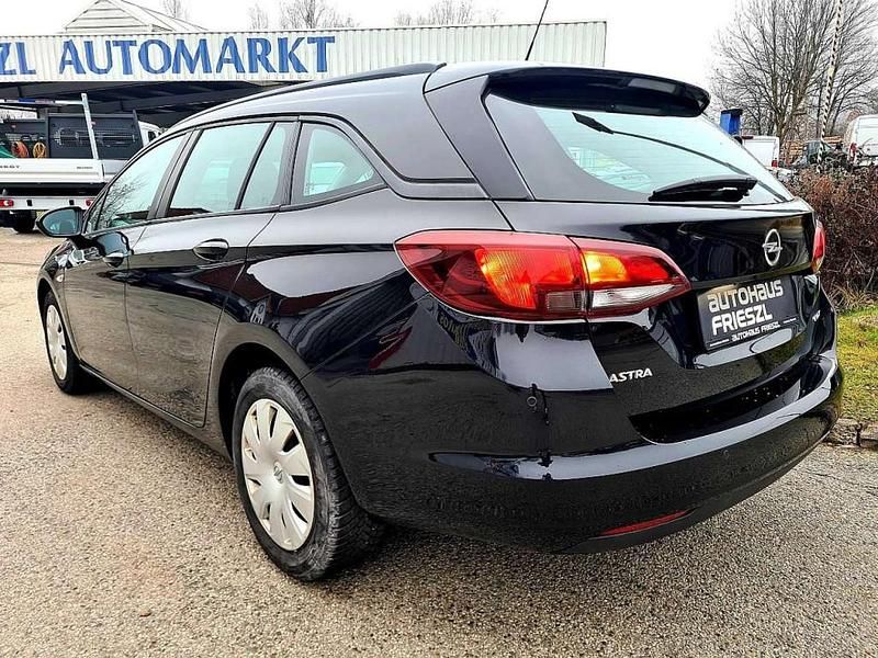 Gebraucht Opel Astra Edition 105 PS (77 kW) 2017 Schwarz Kombi