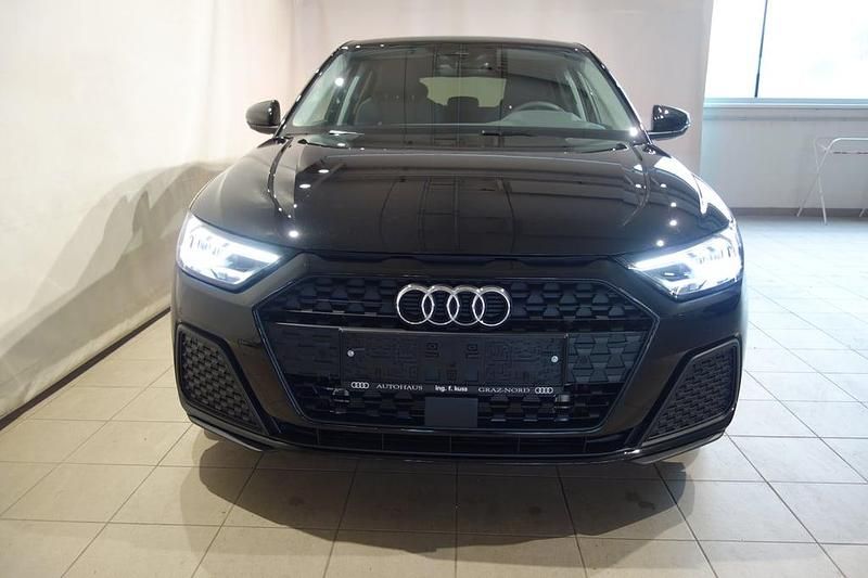 Neu Audi A1 Sportback 95 PS (69 kW) 2026 Schwarz  metallicperleffektno Kleinwagen