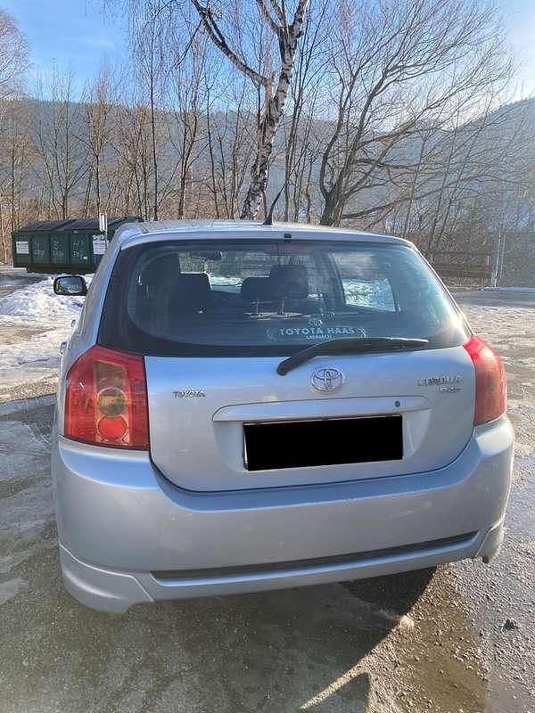 Gebraucht Toyota Corolla 90 PS (66 kW) 2006 Silber Limousine