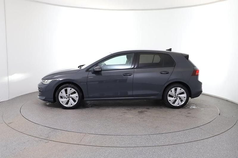 Neu VW Golf VIII 115 PS (84 kW) 2026 Schwarz  metallic Limousine