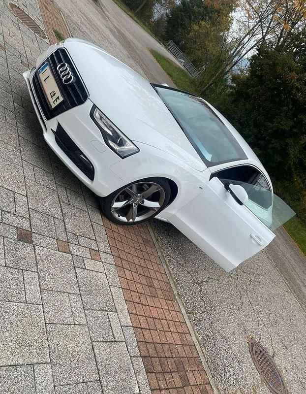 Weiß Gebraucht 2014 Audi A5 Sportback S-Line Kleinwagen | € 15.990 (Fairer Preis) - Bild 1/4