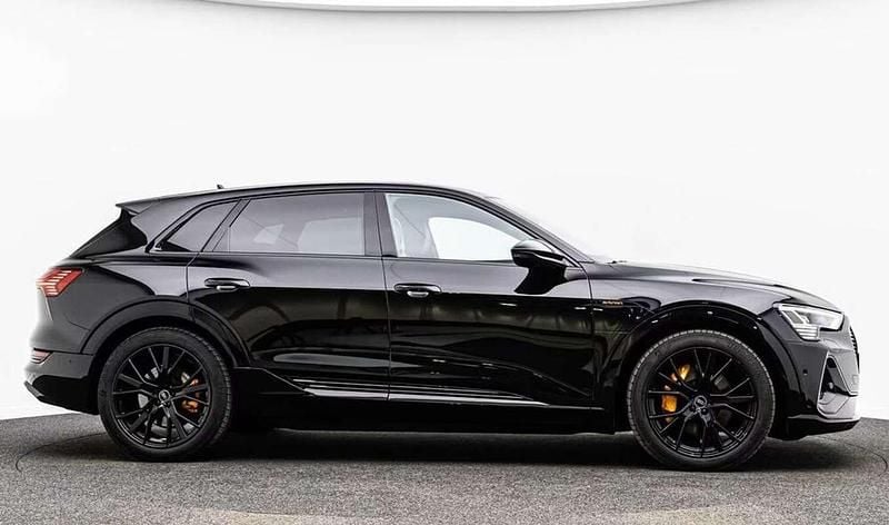 Gebraucht Audi e-tron S-Line 300 kW (408 PS) 2022 Schwarz SUV