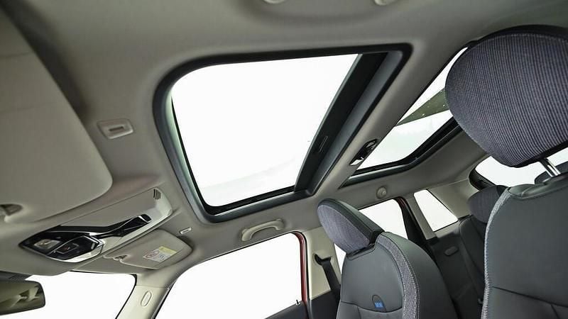 Chili red ii Gebraucht 2024 Mini Cooper Kleinwagen | € 31.080 (Fairer Preis) - Bild 1/1