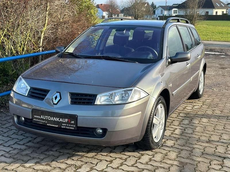 Gebraucht Renault Mégane GrandTour Dynamique 120 PS (88 kW) 2004 Grau Kombi