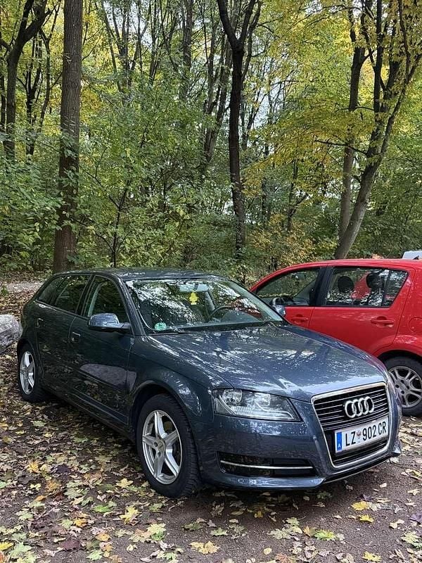 Gebraucht Audi A3 Attraction 105 PS (77 kW) 2010 Grau Kombi