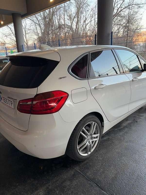 Gebraucht BMW 225 Advantage 136 PS (100 kW) 2018 Weiß Kombi