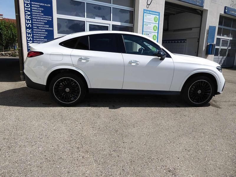 Gebraucht Mercedes GLC300e AMG line 197 PS (144 kW) 2024 Weiß SUV