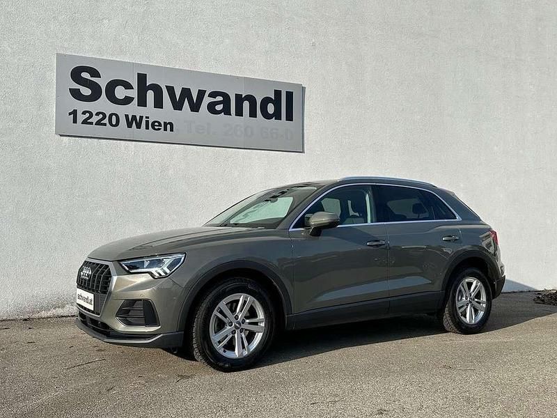 Gebraucht Audi Q3 Basis 150 PS (110 kW) 2019 Grau SUV