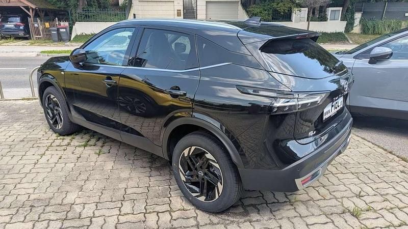 Neu Nissan Qashqai N-Connecta 158 PS (116 kW) 2025 Schwarz SUV