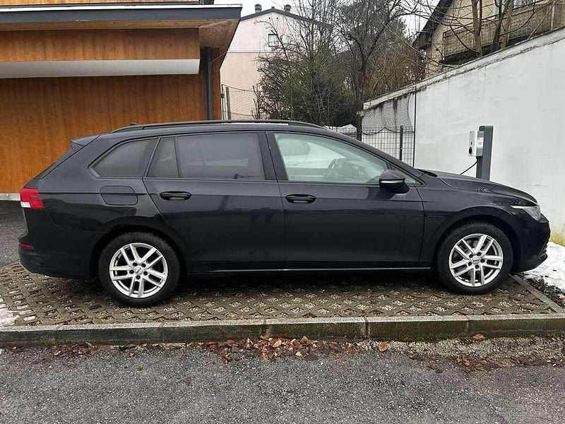 Gebraucht VW Golf VIII Life 150 PS (110 kW) 2021 Schwarz Kombi