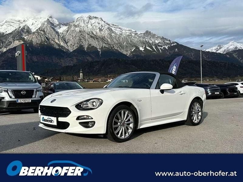 Weiß Gebraucht 2018 Fiat 124 Spider Lusso Cabrio | € 22.990 - Bild 1/4