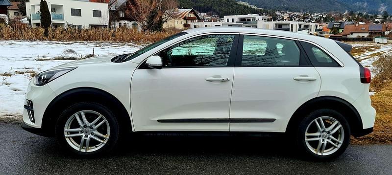 Gebraucht Kia e-Niro 150 kW (204 PS) 2020 Weiß SUV