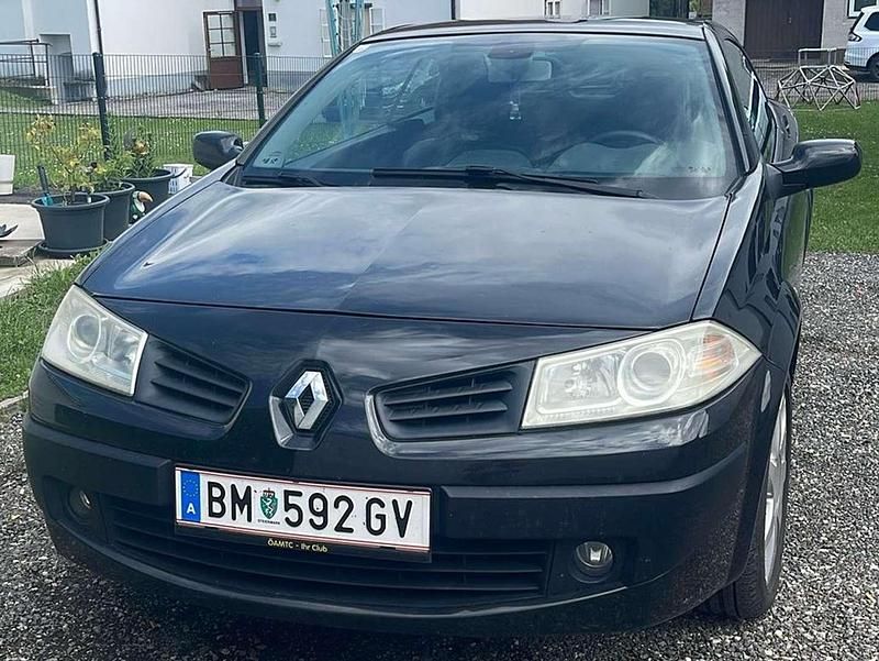 Schwarz Gebraucht 2007 Renault Mégane Cabriolet Dynamique Cabrio | € 3.000 - Bild 1/4