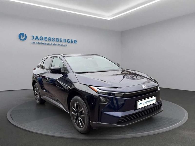 Neu Toyota bZ4X Active 166 kW (227 PS) 2026 SUV
