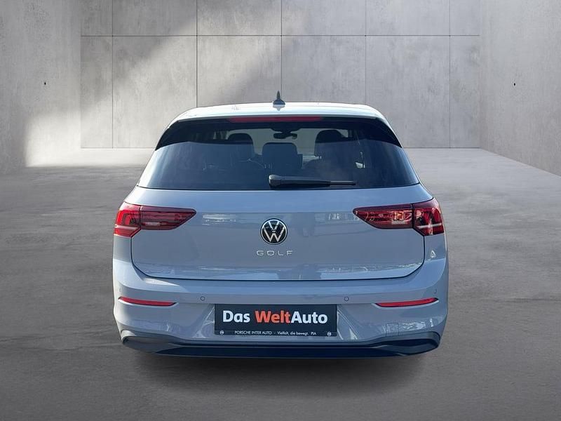 Neu VW Golf VIII 116 PS (85 kW) 2026 Mittelblau  normal Limousine