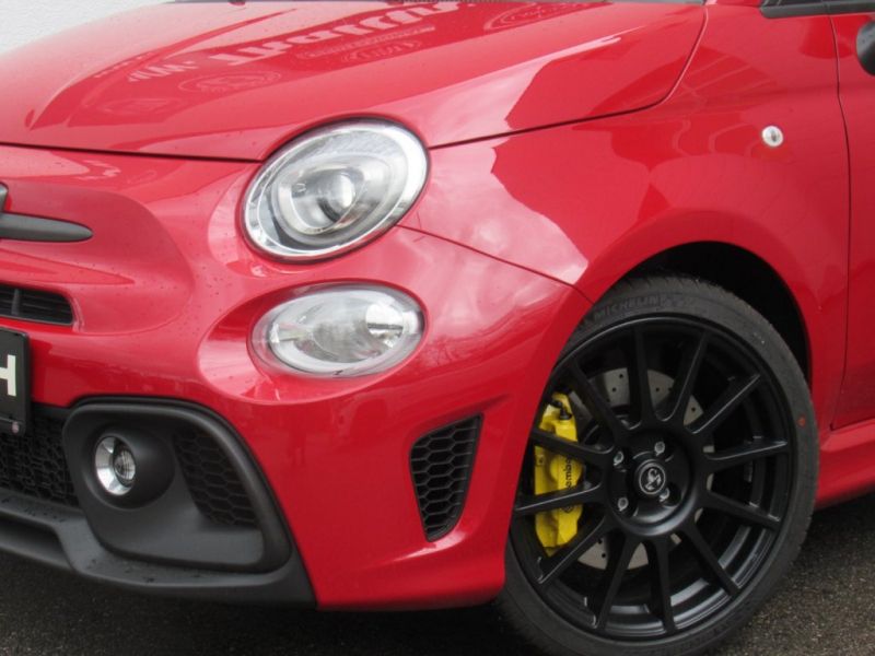 Gebraucht Abarth 695 Competizione 180 PS (132 kW) 2024 Rot Kleinwagen