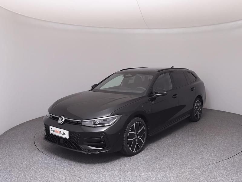 Gebraucht VW Passat R-line 272 PS (200 kW) 2025 Schwarz  metallic Kombi