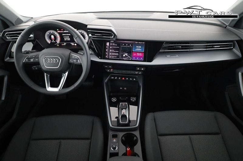 Neu Audi A3 Ambiente 150 PS (110 kW) 2025 Weiß Limousine