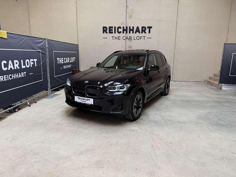 Schwarz Gebraucht 2022 BMW iX3 Shadowline SUV | € 37.850 (Etwas zu teuer) - Bild 1/3
