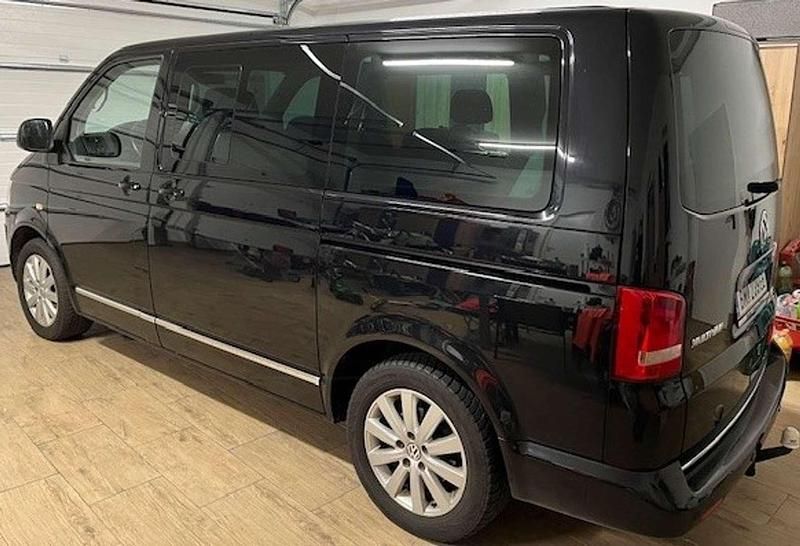Gebraucht VW Multivan Highline 179 PS (131 kW) 2010 Schwarz Van
