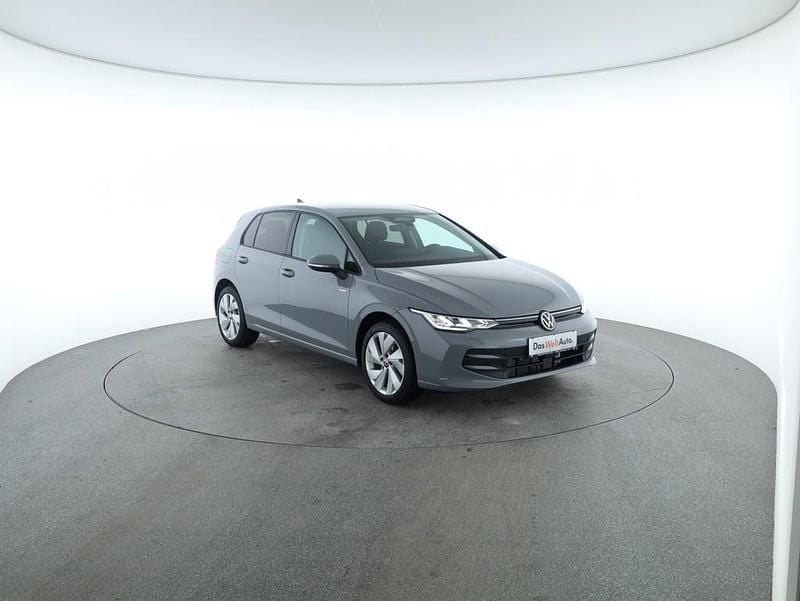 Neu VW Golf VIII 115 PS (84 kW) 2025 Schwarz  metallic