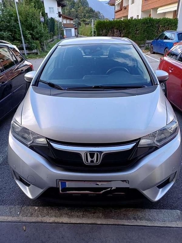 Silber Gebraucht 2016 Honda Jazz Comfort Kleinwagen | € 11.000 (Fairer Preis) - Bild 1/4