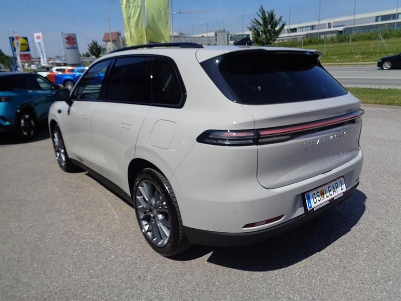 Gebraucht Leapmotor C10 160 kW (218 PS) 2025 Grau SUV