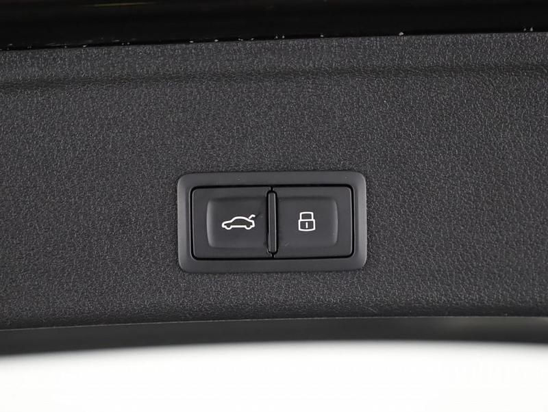 Gebraucht Audi A4 Advanced 204 PS (150 kW) 2021 Schwarz  metallic Kombi