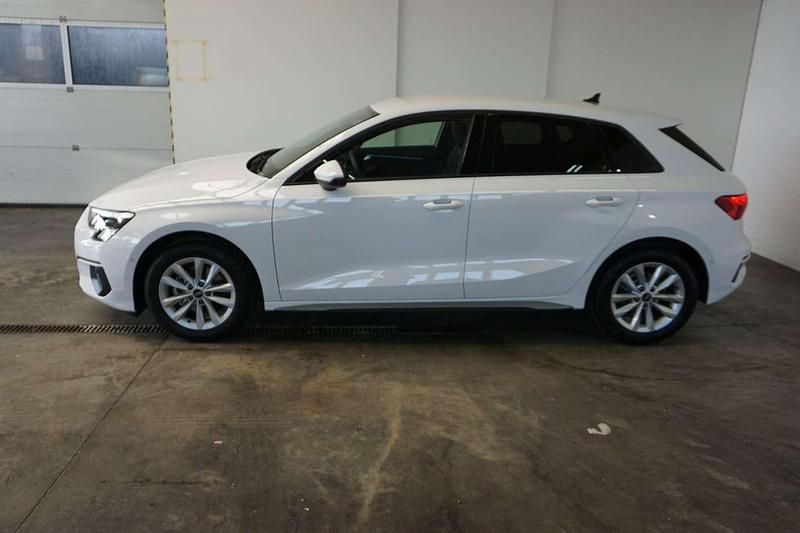 Gebraucht Audi A3 Ambiente 110 PS (80 kW) 2023 Weiss  normal Limousine