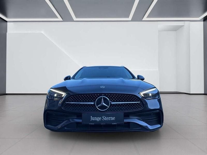 Gebraucht Mercedes C300e 197 PS (144 kW) 2024 Grau Kombi