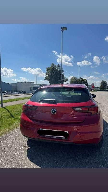 Gebraucht Opel Astra 105 PS (77 kW) 2020 Limousine