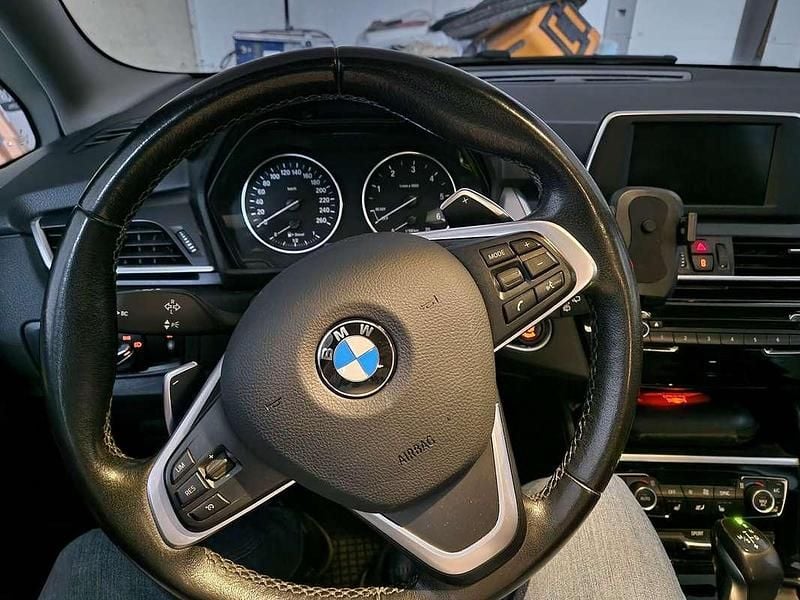 Blau Gebraucht 2016 BMW 220 Luxury Line Kombi | € 16.400 (Fairer Preis) - Bild 1/4