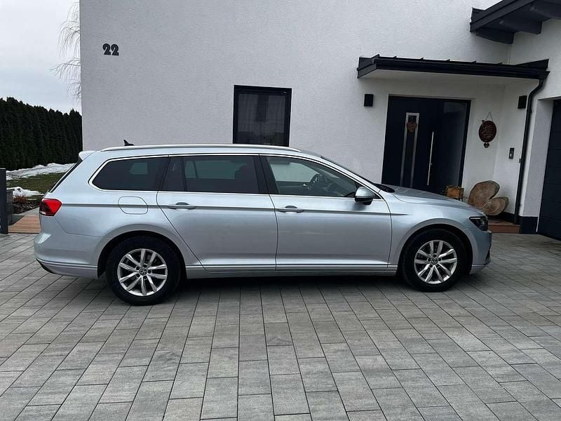 Gebraucht VW Passat Business 150 PS (110 kW) 2023 Silber Kombi