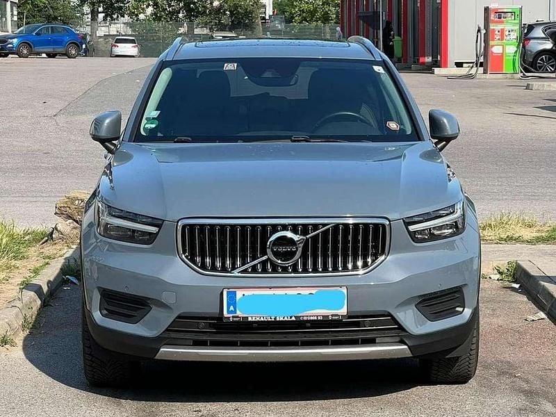 Grau Gebraucht 2020 Volvo XC40 Inscription SUV | € 22.500 (Superpreis) - Bild 1/4