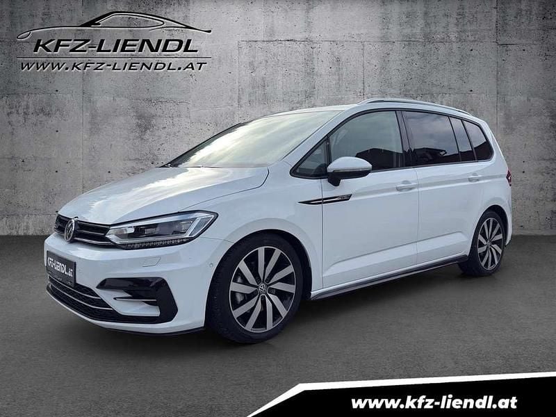 Weiß Gebraucht 2017 VW Touran Comfortline Van / Kleinbus | € 19.990 (Teuer) - Bild 1/4