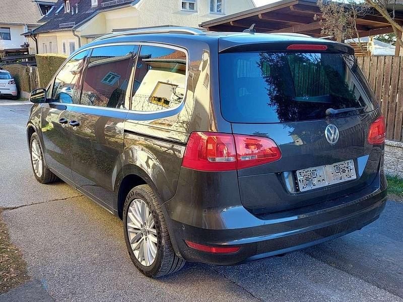 Braun Gebraucht 2014 VW Sharan Cup Van / Kleinbus | € 17.900 - Bild 1/4