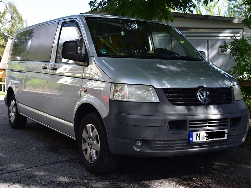 Silber Gebraucht 2006 VW Caravelle Van / Kleinbus | € 7.800 - Bild 1/4