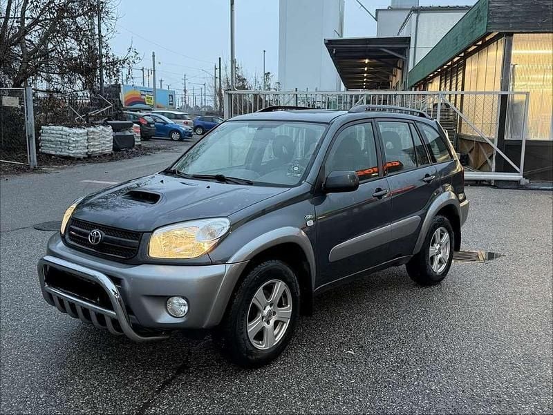 Gebraucht 2005 Toyota RAV4 SUV | € 3.000 - Bild 1/4