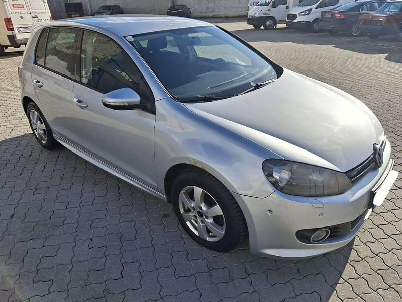Gebraucht VW Golf VI Trendline 90 PS (66 kW) 2010 Silber Kleinwagen