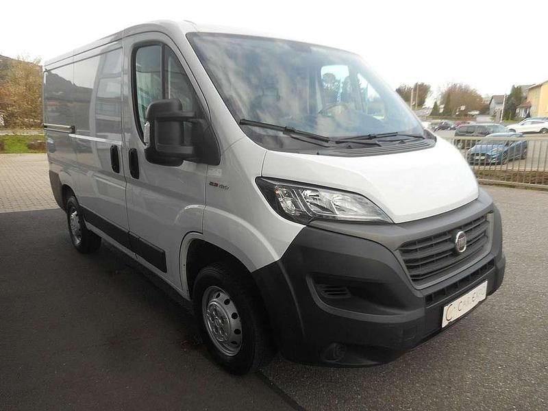 Gebraucht Fiat Ducato 116 PS (85 kW) 2018 Weiß Van