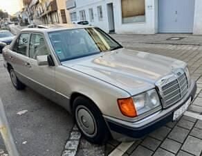Gebraucht Mercedes E200 118 PS (86 kW) 1989 Andere Limousine