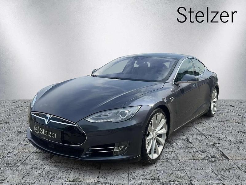 Grau Gebraucht 2015 Tesla Model S Kleinwagen | € 28.900 - Bild 1/4