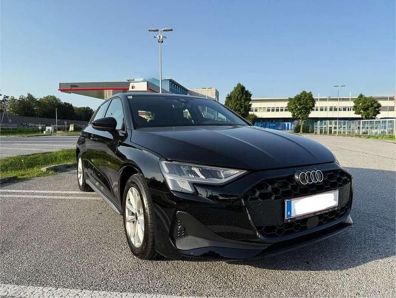 Gebraucht Audi A3 150 PS (110 kW) 2025 Schwarz Limousine